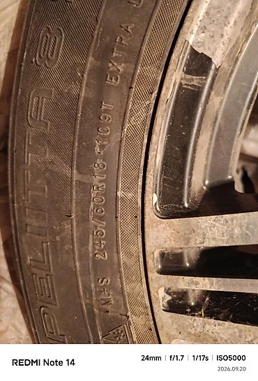 Шины и диски: Шины Nokian Hakkapeliitta 8 с шипами на литых дисках R18 - Размер — 2