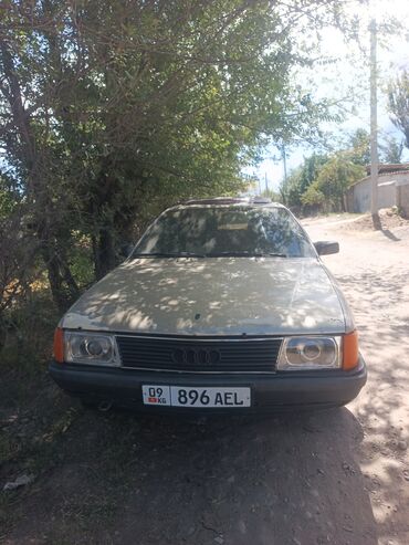 k5 машина: Автомобиль Audi 80 в кузове седан, выполненный в светлом цвете