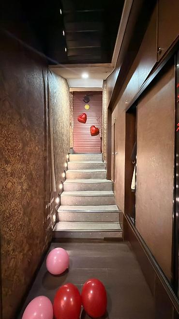 Продажа помещений свободного назначения: Продаётся коммерческое помещение в центре города — золотой квадрат — 5