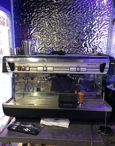 в кофейню: Профессиональная рожковая кофемашина Nuova Simonelli Appia II (2 — 2