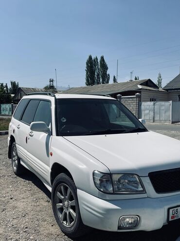 обмен на авто с доплатой: Белый внедорожник Subaru Forester с год 1999 от замен до замен масло