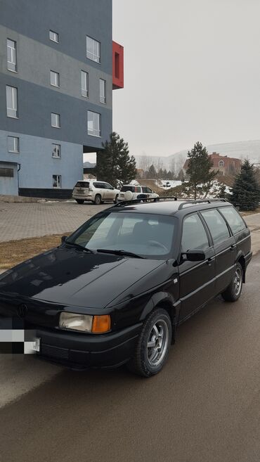 Volkswagen: Volkswagen Passat: 1993 г., 2 л, Механика, Бензин, Универсал