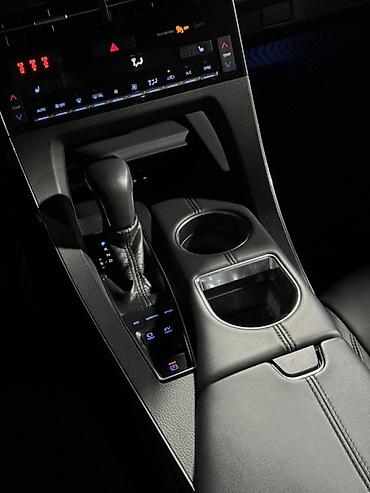 тайота аванте: Toyota Avalon: 2019 г., 2.5 л, Вариатор, Гибрид, Седан — 10