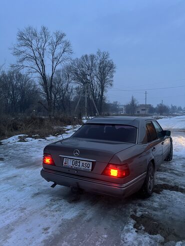 мерседес 124 кузов: Mercedes-Benz 220: 1995 г., 2.2 л, Автомат, Бензин, Седан