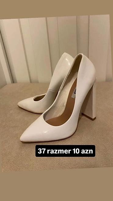 halal lak: Ağ rəngli qadın tuflisi - Model: klassik, sivri burun - Material — 1