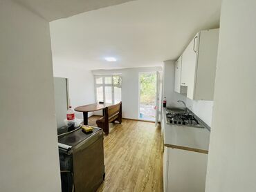 Uzunmüddətli kirayə mənzillər: Təmirdən sonra yaşayış olmuyub qiymətə kaminallarda daxildir — 7