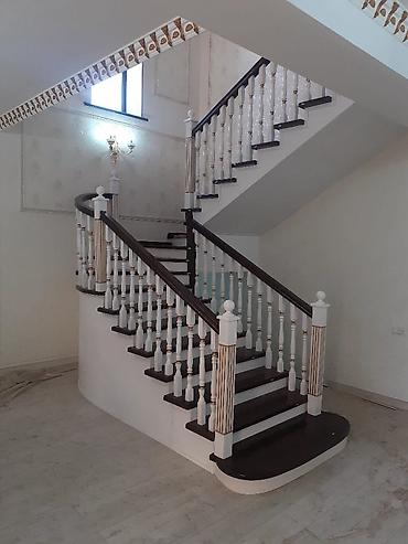 Деревянные лестницы: Деревянная лестница Для дома, Форма лестницы: Много-маршевая, Стиль: Классический — 2