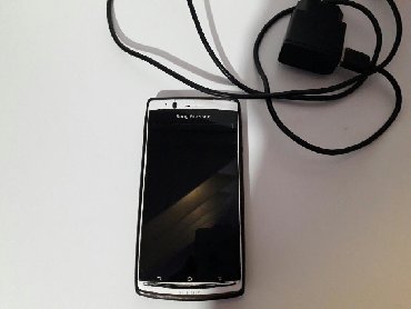 telefoni prodaja: Sony Ericson Xperija ARC S
Sve radi, sem konektora punjenja