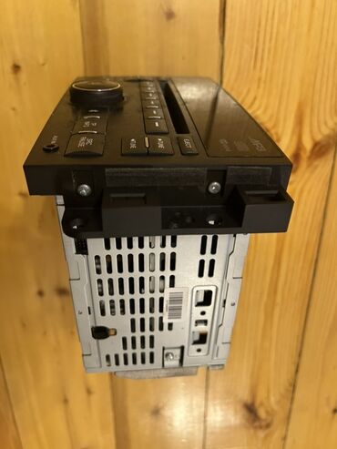 жесткий диск: GM orijinal avtomobil media/radio bloku - Üzərində “GM” markalanması