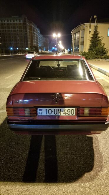 Mercedes-Benz: Mercedes-Benz 190: 2 l | 1993 il Sedan — 3