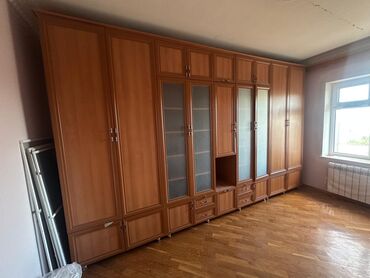 Dolablar: YAlniz WHATSAPA YAZIN ZENG AKTIV DEYIL Dolab satılır 240azn. Ölçü