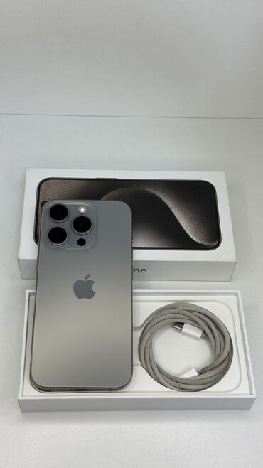 Apple iPhone: IPhone 15 Pro, Б/у, 256 ГБ, Natural Titanium, Чехол, Кабель, Коробка, 89 %