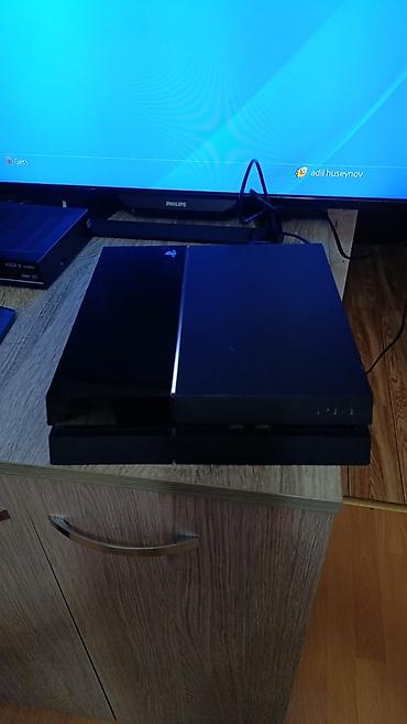 oyun diskleri: Sony PlayStation 4 (PS4) oyun konsolu seti Komplekt: - PS4 (orijinal — 1