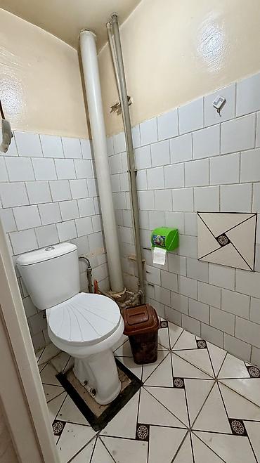 бассейе: 2 комнаты, 50 м², 105 серия, 4 этаж, Старый ремонт — 9