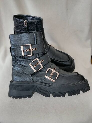 Gležnjače: Gležnjače, Bershka, 37 — 3