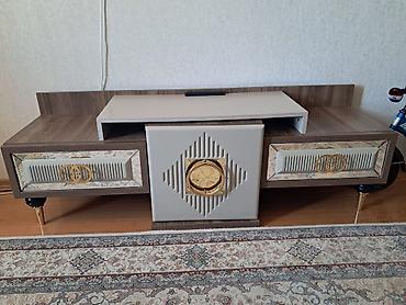 ev əşyaları aliram: Normal vəziyətdə mebel yataq dəsti divan kreslo televizor altlığı vı — 2