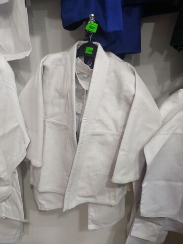 дзюдовка: Кимоно для дзюдо кимано кемано кимоно дзюдоги дзюдовка в спортивном