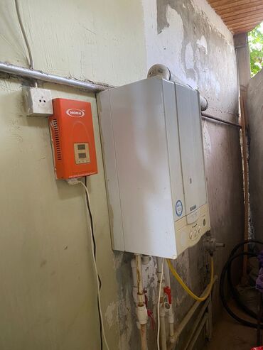 Anbar və emalatxanalar: 8Noyabr prospektində, Əbilov adlanan küçədə belə bir səliqəli həyət — 8