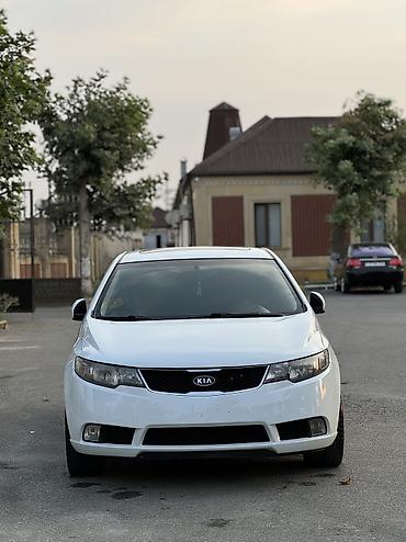 Kia: Kia Cerato: 2 l | 2010 il Sedan — 1