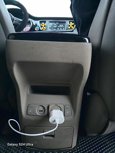 Kia: Kia Carnival: 2017 г., 2.2 л, Автомат, Дизель, Минивэн — 9