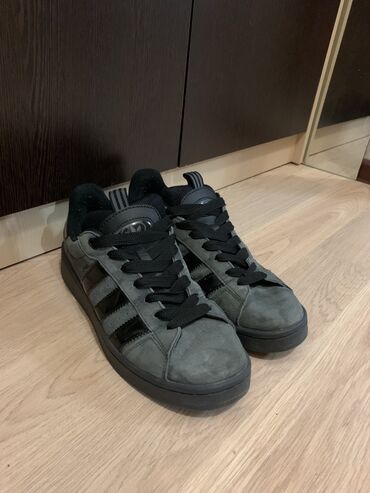 Кроссовки и спортивная обувь: Мужские кроссовки, 44, Adidas, Б/у, цвет - Серый, Самовывоз, Платная доставка