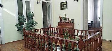Mənzillər: Bakı, 4 otaqlı, Köhnə tikili, m. Sahil, 220 kv. m — 8