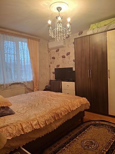 Həyət evləri və villaların satışı: Satılır: həyət evi Xüsusiyyətlər: - 2 mərtəbəli yaşayış sahəsi - — 22