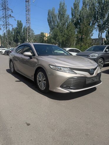 tayota runx: Toyota Camry: 2018 г., 2.5 л, Вариатор, Гибрид, Седан
