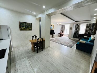 дешевые квартиры в оше: 3 комнаты, 93 м², Элитка, 2 этаж, Старый ремонт