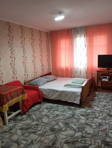 дом квартира ош: 1 комната, Телевизор