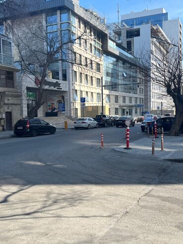 Digər kommersiya daşınmaz əmlakı: Sahibi tərəfindən icarəyə verilir: Səbayıl rayonu,Bayıl qəsəbəsi — 14