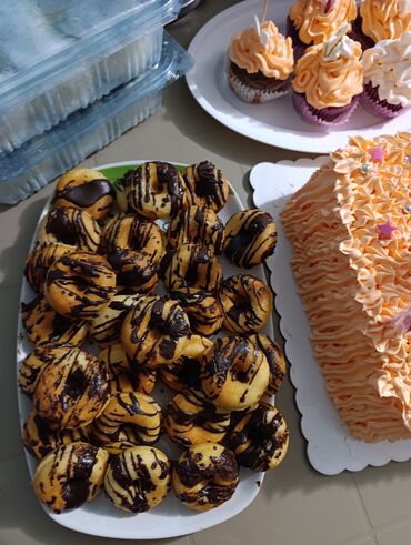 Konditorski proizvodi, slatkiši: Predstavljamo raznovrstan asortiman mini kolača i slatkiša, idealnih — 11