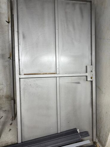 абой для дома: Двери в частный дом, Металл, Бронированная, Б/у