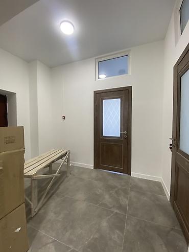 Аренда ангаров: СДАЁТСЯ КОММЕРЧЕСКОЕ ПОМЕЩЕНИЕ — 539 м² ПЕРВАЯ ЛИНИЯ, Бульвар Эркиндик — 35