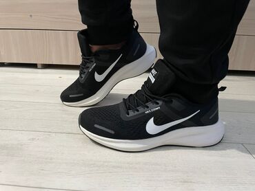 горные кроссовки: Кроссовки Nike zoomx