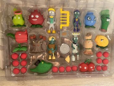 Игрушки: Игровой набор по мотивам Plants vs. Zombies 3 комплекта все фигурки — 26