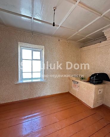 Продажа коттеджей и домов: 🔥СРОЧНО! 🏠Продается дом в с. Сокулук 🟡 Комнаты: 2 🟡 Участок: 4 соток 🟡 — 11
