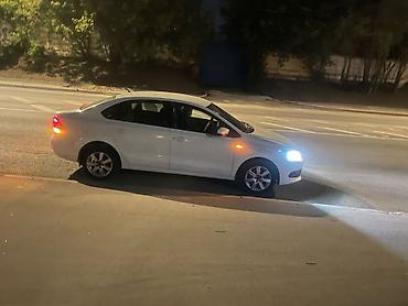 Volkswagen: Volkswagen Polo: 2011 г., 1.6 л, Механика, Бензин, Седан — 12