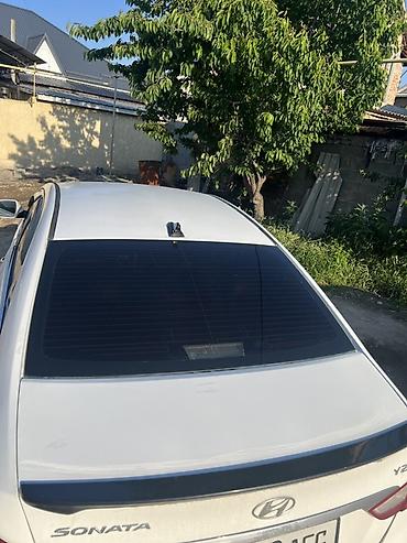 решетка на соната: Hyundai Sonata: 2011 г., 2 л, Автомат, Газ, Седан — 7