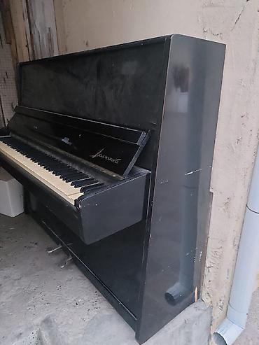 piano şekilleri: Upright pianino – “Красный Октябрь” (Krasniy Oktyabr) model — 2
