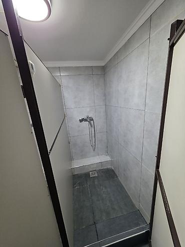 Аренда отелей и хостелов: Хостел в загородном доме - Трехэтажное здание с мансардой, крыша из — 7