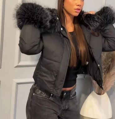 Zimske jakne: M, Jednobojni, Sa postavom, Krzno — 9