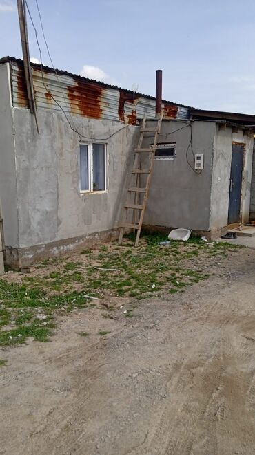 дом в селе дмитриевка: 40 м², 3 комнаты, Требуется ремонт Без мебели