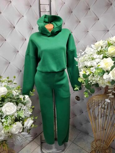 Kompleti: Klasicni termo kompleti ❄️
Raznih boja
Cena 3800din💥 — 4