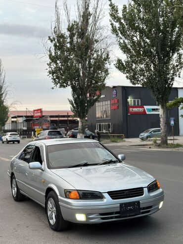 Toyota: Toyota Camry: 1998 г., 2.2 л, Автомат, Газ, Седан