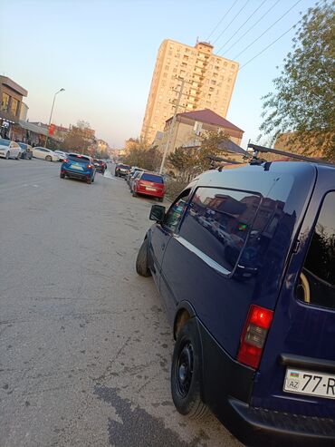 Opel: Opel Combo: 1.3 l | 2008 il 282000 km Van body type — 4