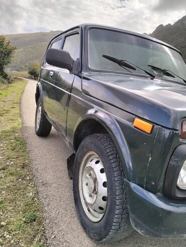 lada kalina qiyməti: VAZ (LADA) 4x4 Niva: 1.7 l | 1999 il 830000 km Sedan