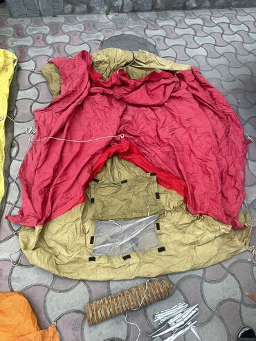 настольная игра монополия: Продам палатку хорошего качества