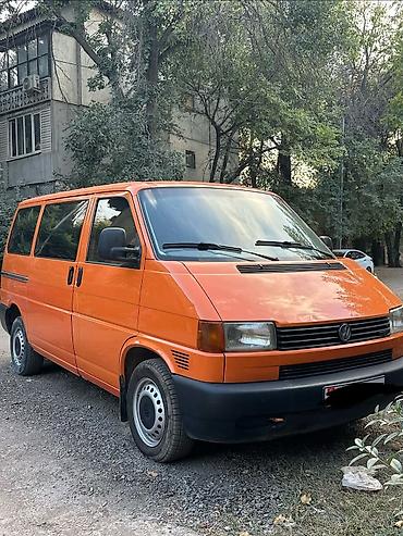 бус макси: Volkswagen Transporter: 2002 г., Бус — 2