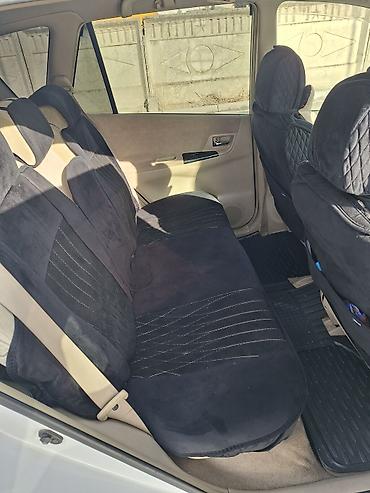 Toyota: Toyota Corolla: 2003 г., 1.5 л, Автомат, Бензин, Минивэн — 9